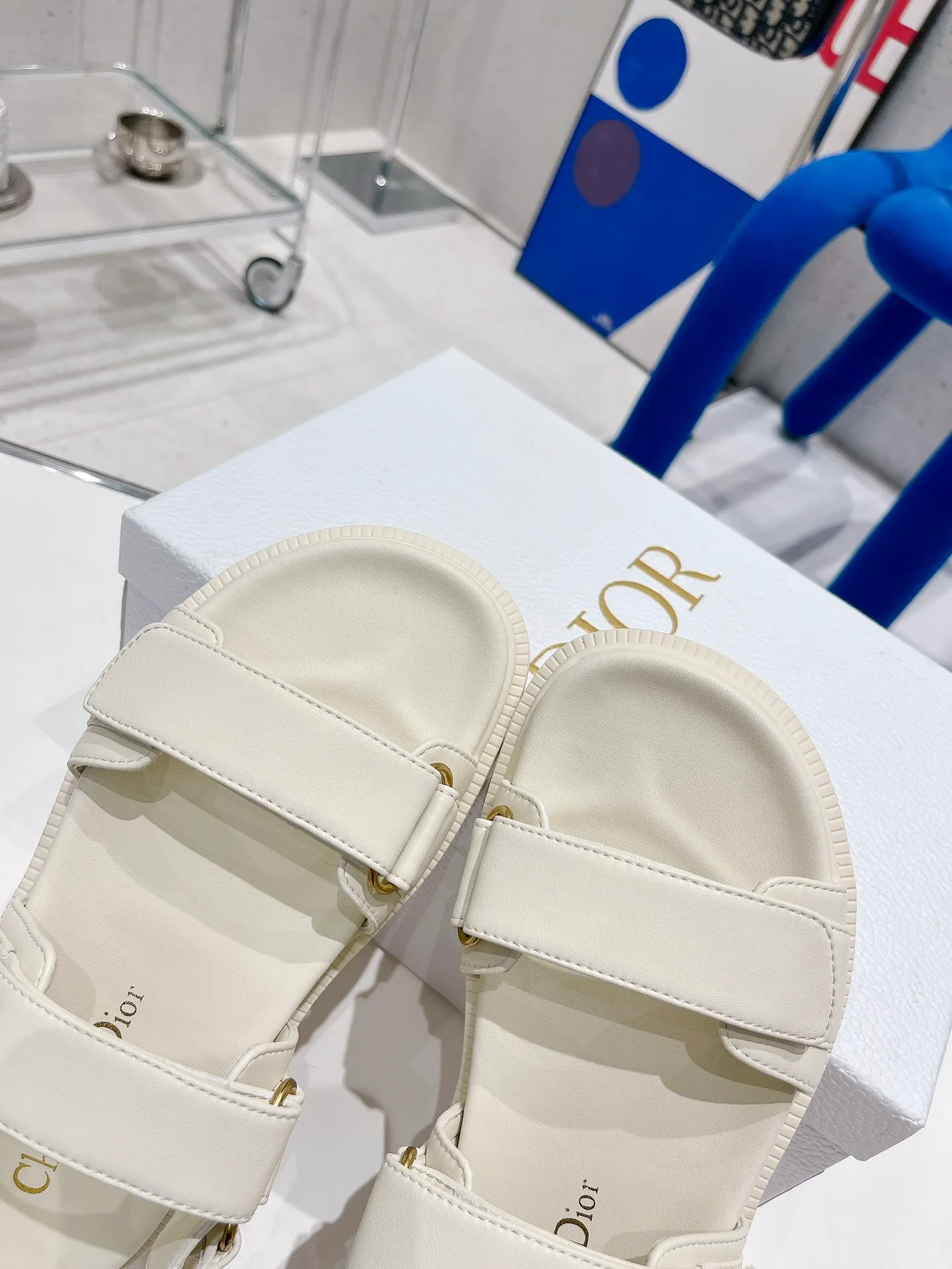 👟👟Ex-factory price 440👟👟 Women's Shoes Women's Clothing Women's Shoes Women's Clothing Women's Shoes Women's Clothing Dior 2022 Dior New New Color Velcro Sandals Original Replica Super durable and versatile style Very comfortable on the feet, slimmer and whiter than the fragrant grandma model Upper: Original cowhide Lining: Sheepskin lining Buckle: Original D hardware buckle Outsole: original molded T👟👟factory price U outsole Size: 35～40#